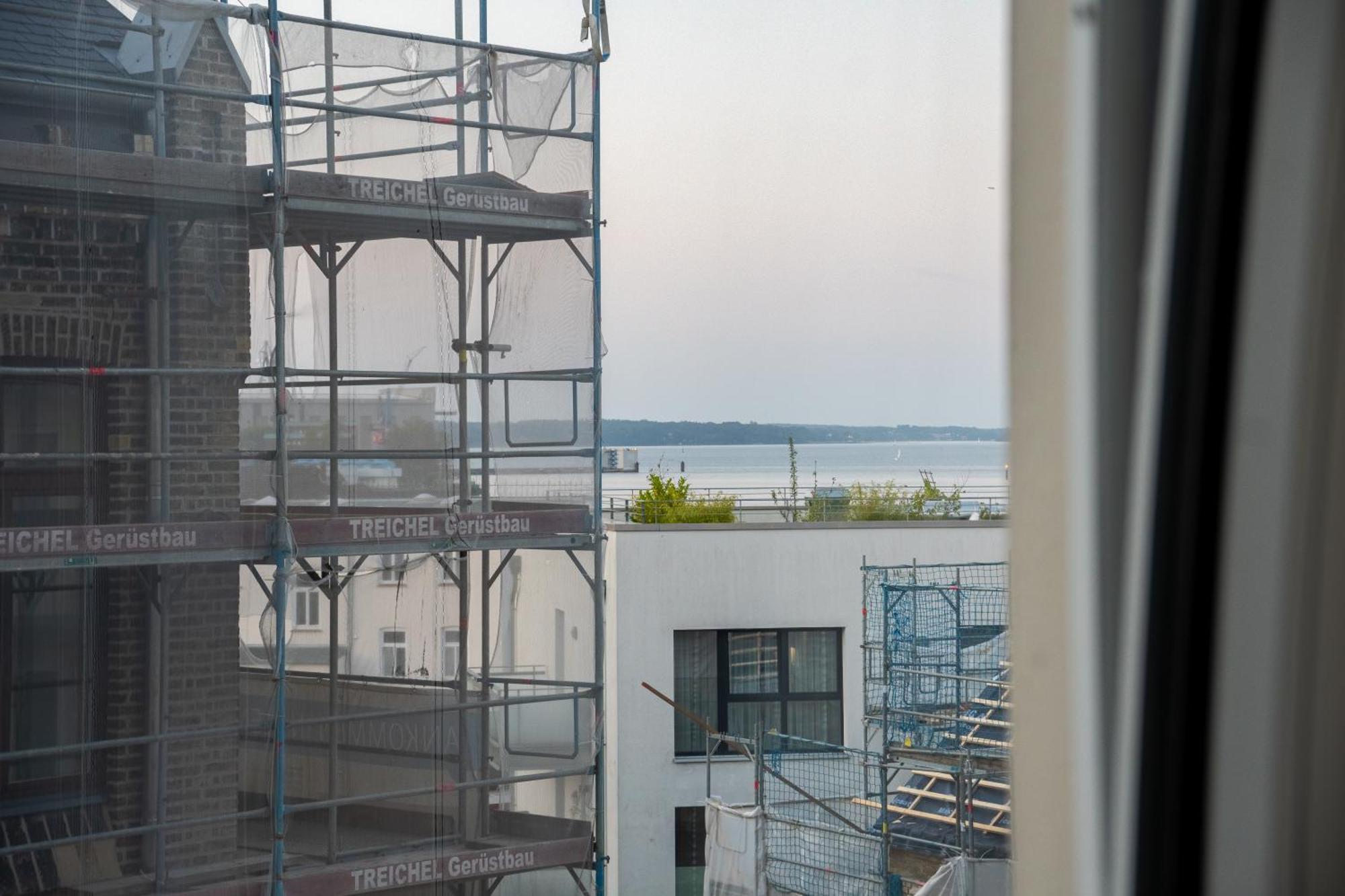 Grosses Apartment Mit 2 Balkonen Zentral Am Nordertor Flensburg Exteriör bild